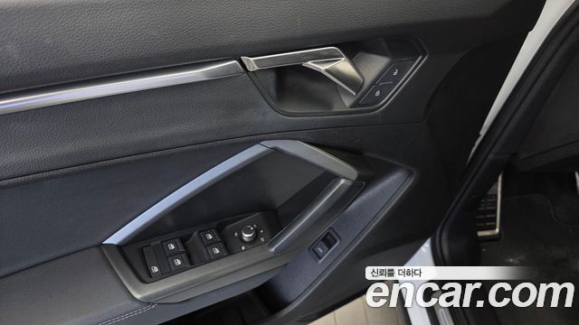 Audi Q3 (F3) 35 TDI Premium Sportback 2023 — фото 28