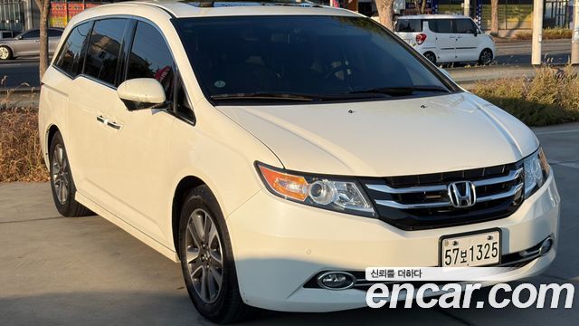 Honda Odyssey 3.5 4th 2014 — фото 2