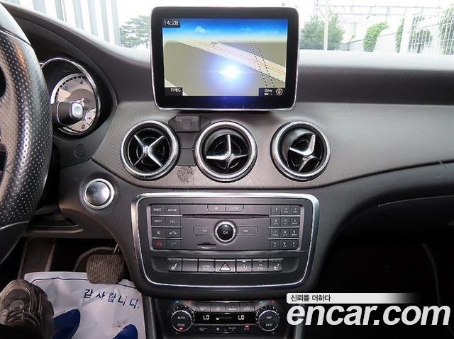 Mercedes-Benz CLA-Class (C117) CLA200 d 2016 — фото 18