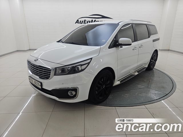Kia Carnival 9-seater Prestige