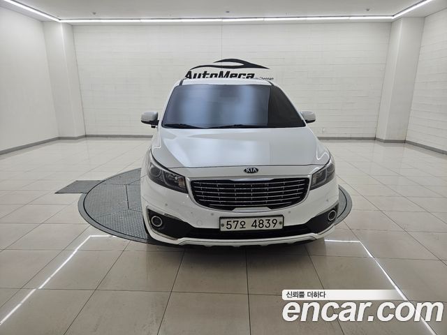 Kia Carnival 9-seater Prestige 2016 — фото 2
