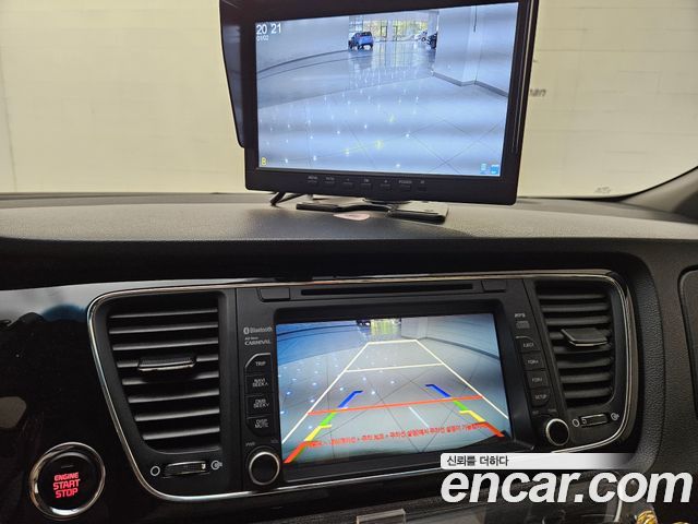 Kia Carnival 9-seater Prestige 2016 — фото 13