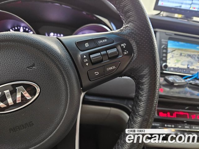 Kia Carnival 9-seater Prestige 2016 — фото 17