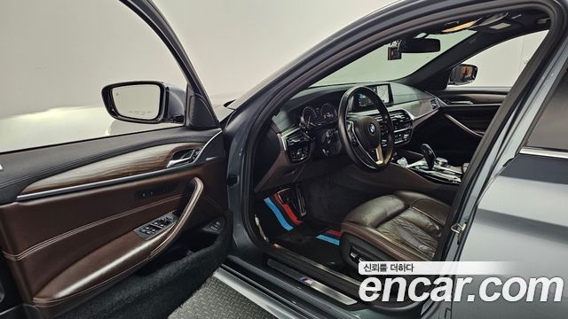 BMW 5 Series (G30) 520d xDrive M Sport Package Plus 2018 — фото 10