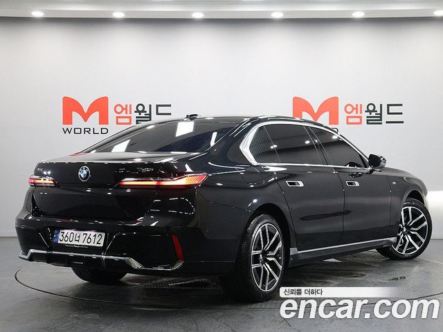 BMW 7 Series (G70) 740i xDrive M Sport Limited 2024 — фото 3