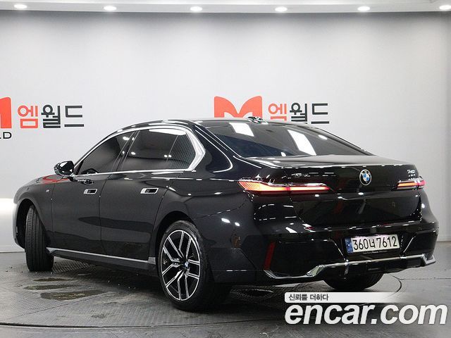 BMW 7 Series (G70) 740i xDrive M Sport Limited 2024 — фото 4