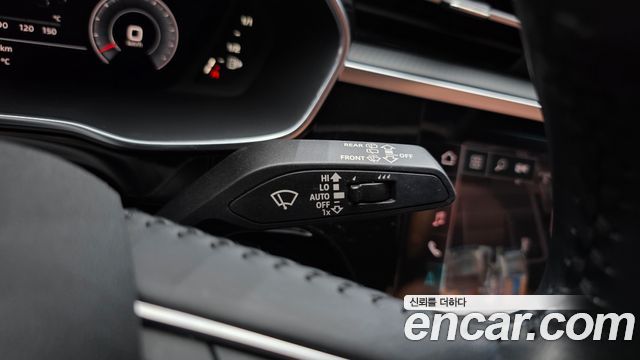 Audi Q3 (F3) 35 TDI Premium 2020 — фото 35
