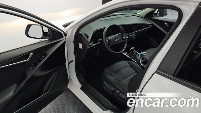 Kia Niro Trendy 2022 — фото 11