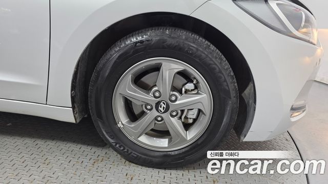Hyundai Avante (AD) 1.6 GDI Smart 2017 — фото 21