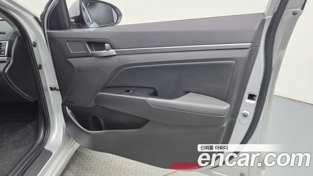 Hyundai Avante (AD) 1.6 GDI Smart 2017 — фото 24
