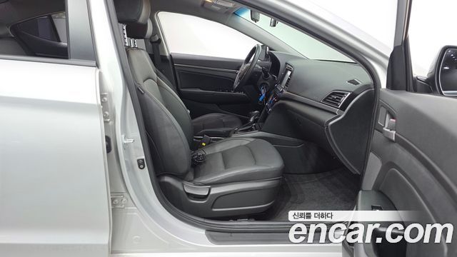 Hyundai Avante (AD) 1.6 GDI Smart 2017 — фото 26