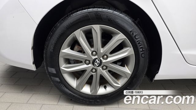 Hyundai Avante 1.6 GDi Modern Standard 2014 — фото 5