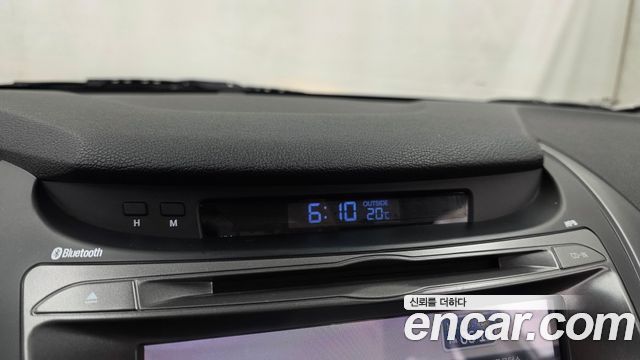 Hyundai Avante 1.6 GDi Modern Standard 2014 — фото 15