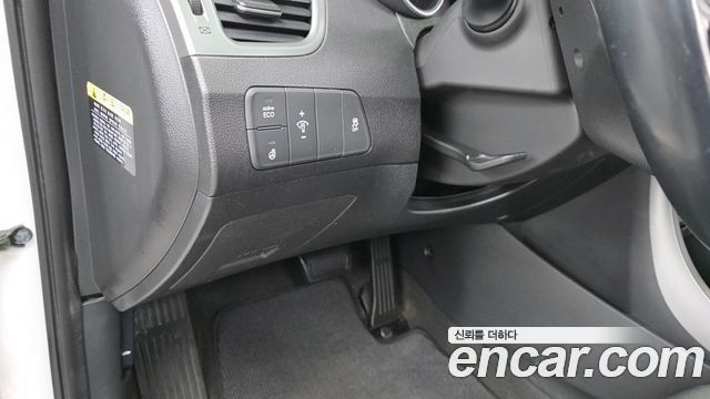 Hyundai Avante 1.6 GDi Modern Standard 2014 — фото 18