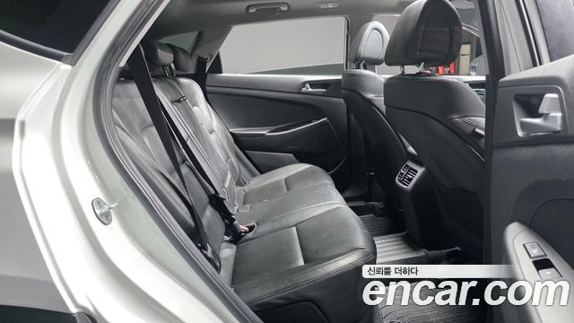 Hyundai Tucson Gasoline 1.6 turbo 2WD Modern 2018 — фото 11