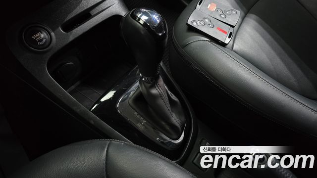 Renault Korea QM3 RE 2015 — фото 9