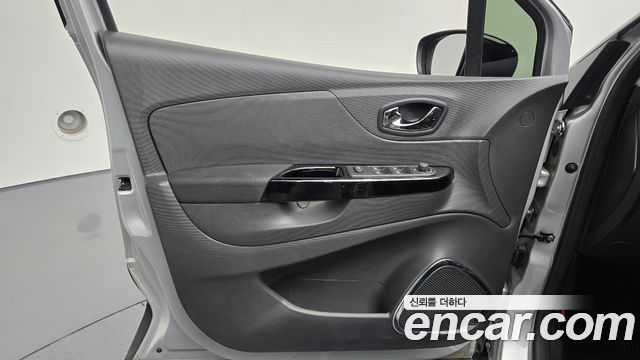 Renault Korea QM3 RE 2015 — фото 24