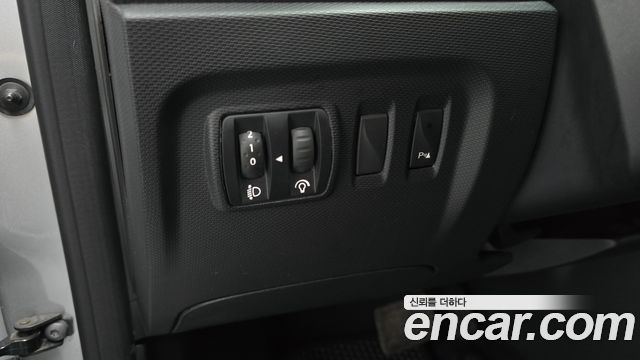 Renault Korea QM3 RE 2015 — фото 28