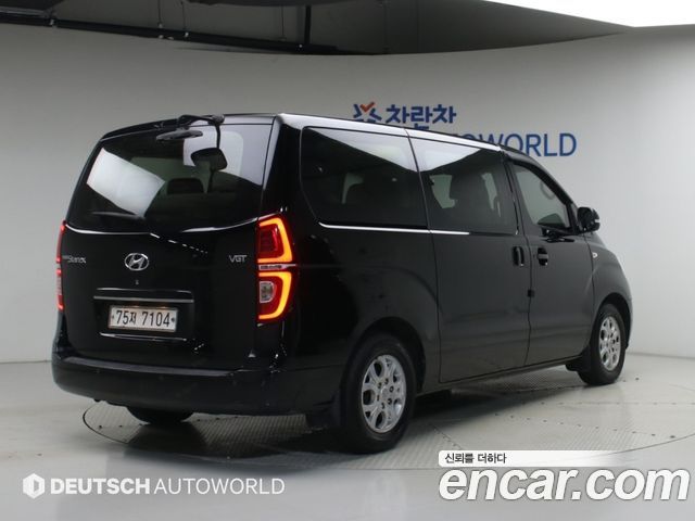 Hyundai Grand Starex 12-Seater Wagon CVX Deluxe 2016 — фото 2