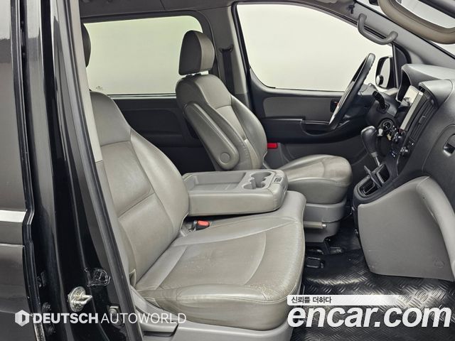 Hyundai Grand Starex 12-Seater Wagon CVX Deluxe 2016 — фото 10