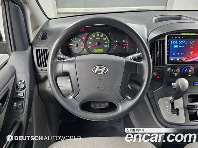 Hyundai Grand Starex 12-Seater Wagon CVX Deluxe 2016 — фото 17