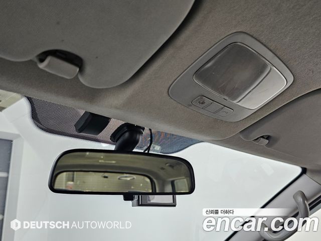 Hyundai Grand Starex 12-Seater Wagon CVX Deluxe 2016 — фото 22