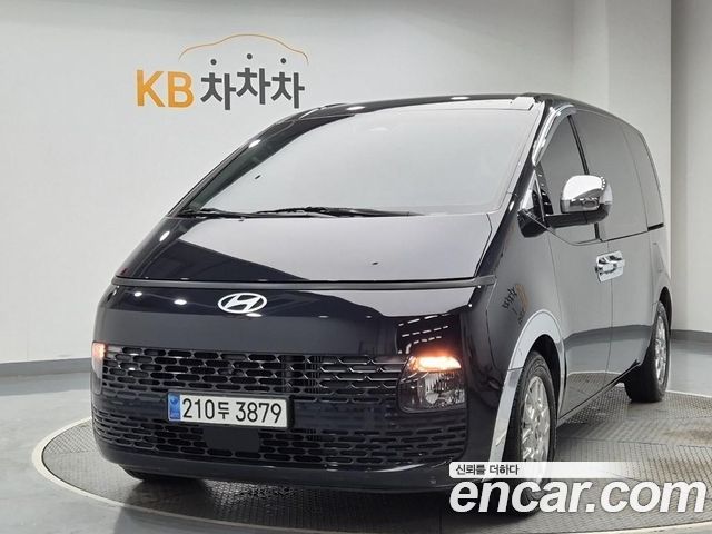 Hyundai Staria Tourer 9-Seater Modern