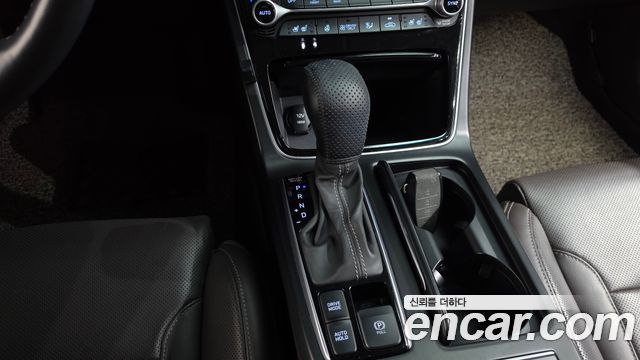 Hyundai Grandeur Hybrid (IG) Exclusive Special 2019 — фото 9