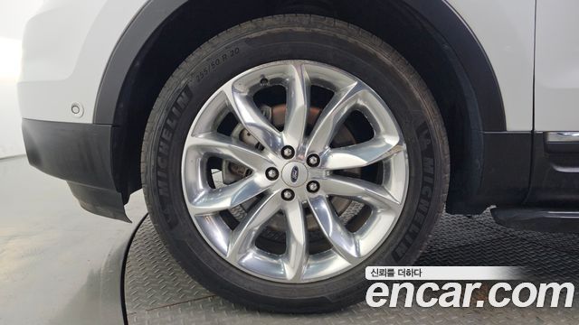 Ford Explorer 3.5 Limited 4WD 5th 2013 — фото 5