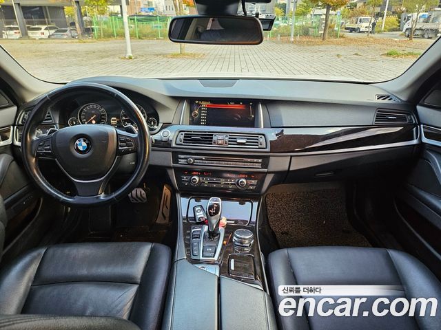 BMW 5 Series (F10) 528i xDrive 2015 — фото 19