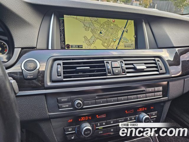 BMW 5 Series (F10) 528i xDrive 2015 — фото 23
