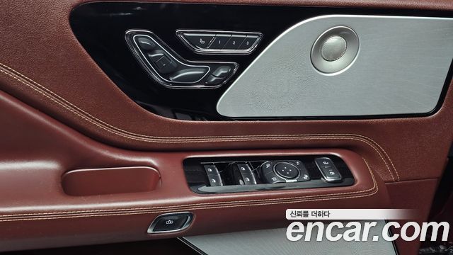 Lincoln Aviator (II) 3.0 Black Label AWD 2020 — фото 20