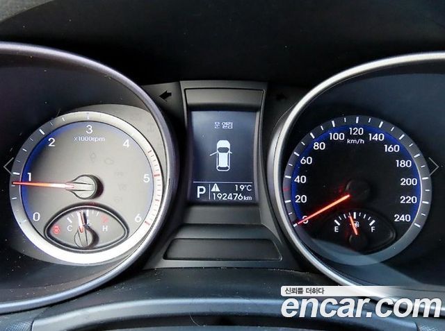Hyundai Santa Fe (DM) Diesel(e-VGT) 2.2 2WD Smart 2014 — фото 9