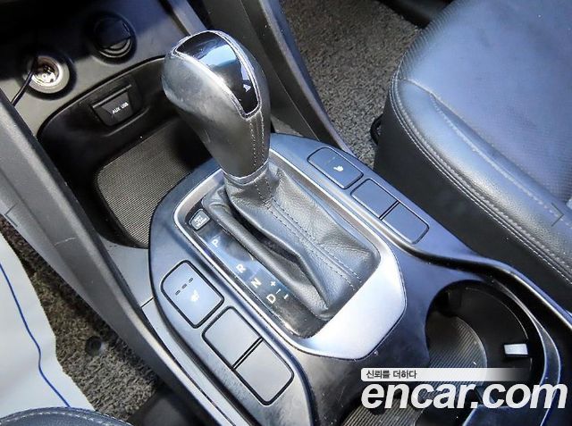 Hyundai Santa Fe (DM) Diesel(e-VGT) 2.2 2WD Smart 2014 — фото 10