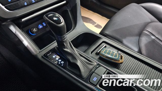 Hyundai Sonata (LF) 2.0 Smart 2016 — фото 9
