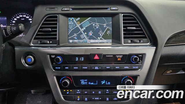 Hyundai Sonata (LF) 2.0 Smart 2016 — фото 15