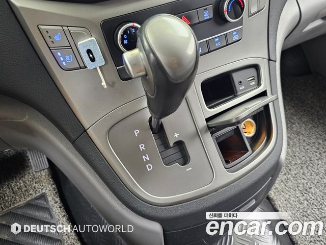 Hyundai Grand Starex Van 3-Seater Smart 2020 — фото 9