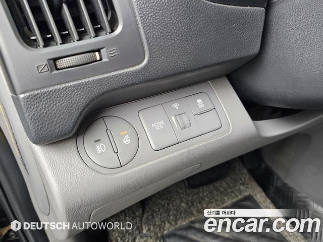 Hyundai Grand Starex Van 3-Seater Smart 2020 — фото 22