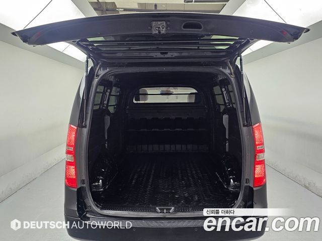 Hyundai Grand Starex Van 3-Seater Smart 2020 — фото 23