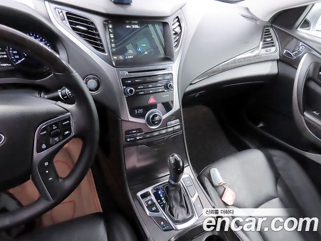 Hyundai Grandeur (HG) HG220 Diesel Premium 2015 — фото 10