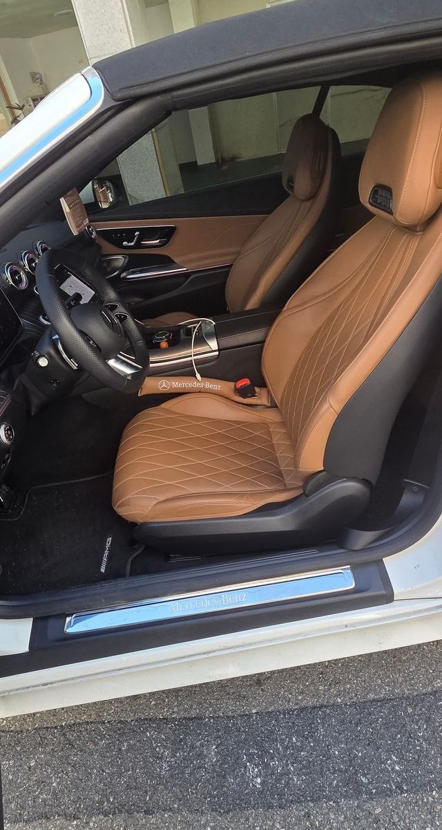 Mercedes-Benz CLE-Class (C236) CLE450 4MATIC Cabriolet 2025 — фото 10