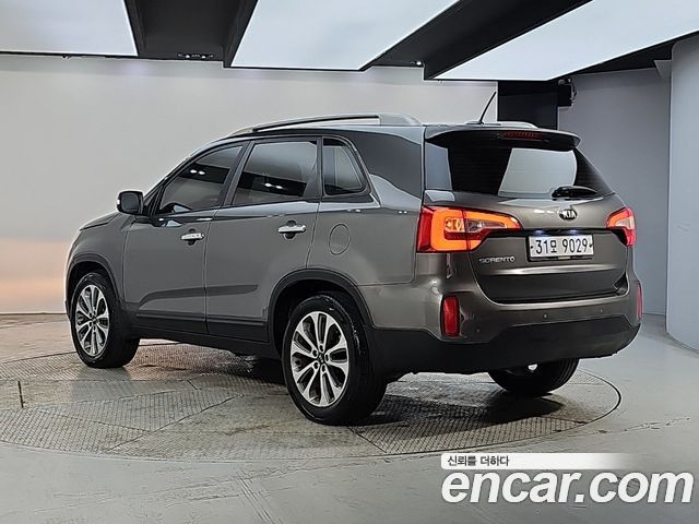Kia Sorento R Diesel 2.0 2WD Trendy 2014 — фото 3