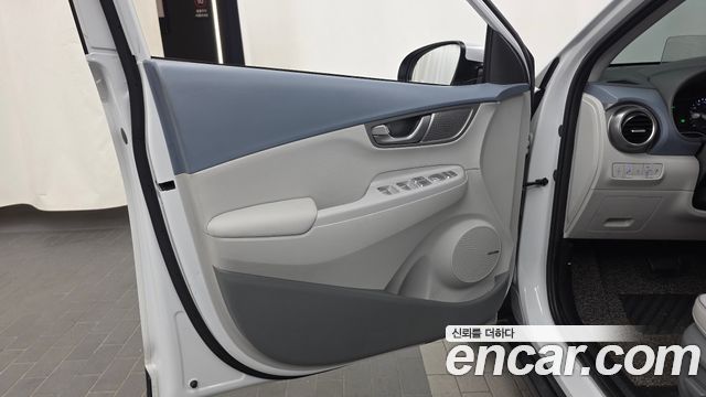 Hyundai Kona Electric Premium 2020 — фото 24