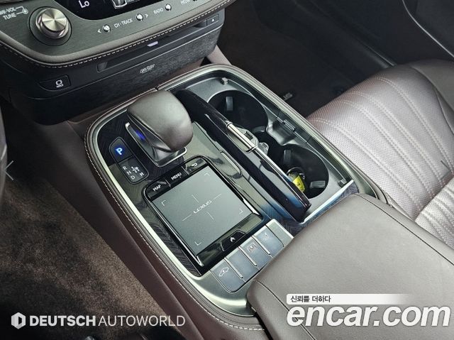 Lexus LS500 (V) 3.5 Luxury AWD 2020 — фото 9