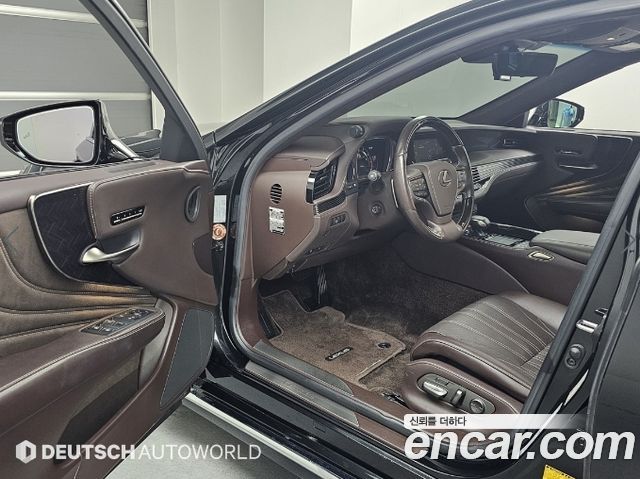 Lexus LS500 (V) 3.5 Luxury AWD 2020 — фото 15
