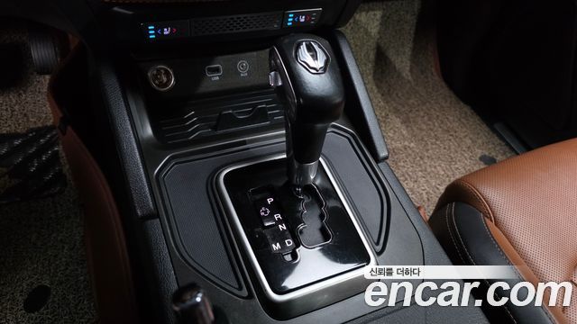 KG Mobility (SsangYong) Rexton Sports Khan Diesel 2.2 4WD Professional S (5-Link) 2019 — фото 9