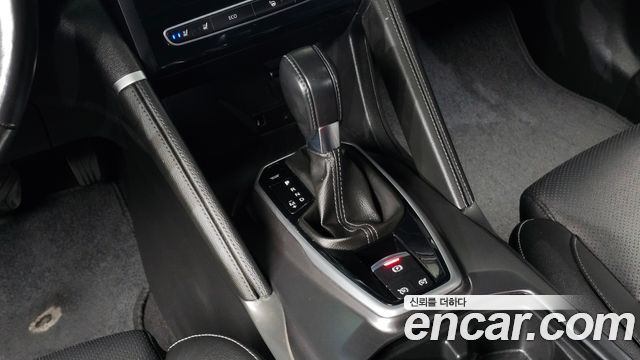 Renault Korea QM6 2.0 LPe LE Signature 2WD 2023 — фото 9