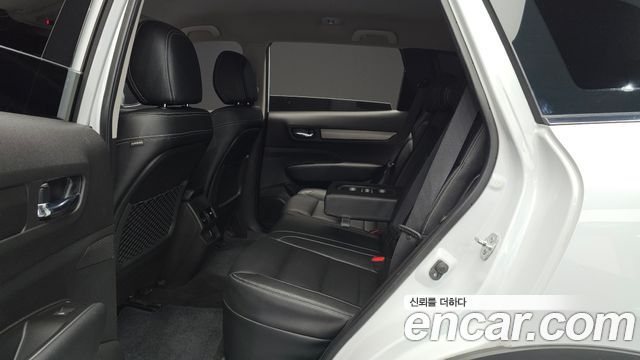 Renault Korea QM6 2.0 LPe LE Signature 2WD 2023 — фото 12