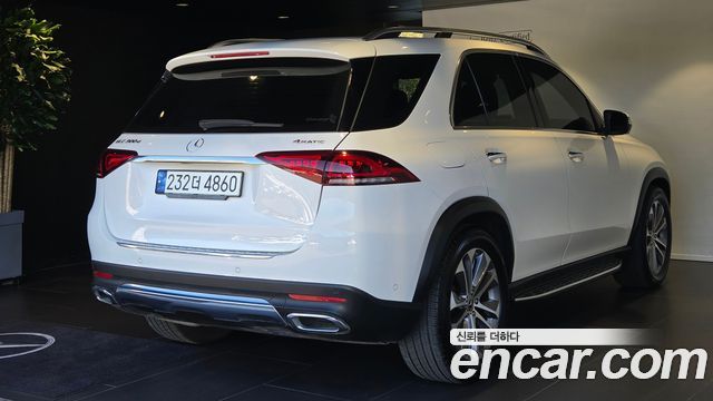 Mercedes-Benz GLE-Class (W167) GLE300d 4MATIC 2023 — фото 2