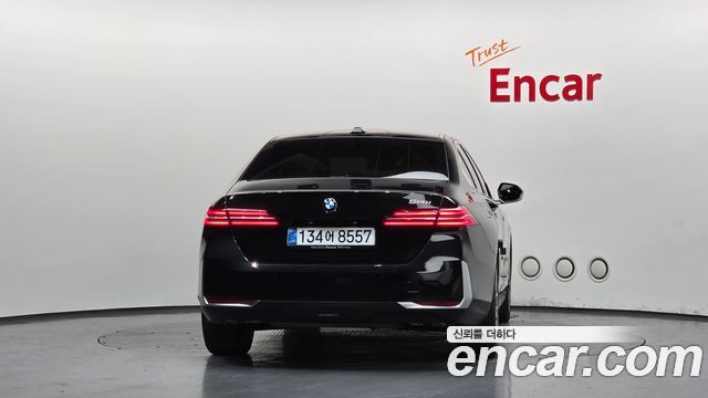 BMW 5 Series (G60) 520i 2025 — фото 4